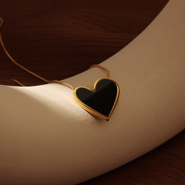 Black Heart Pendant Gold Necklace