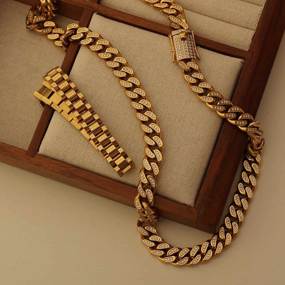 Classic Cuban Link Chain Necklace – Unisex Gold Necklace with Iced Detailing