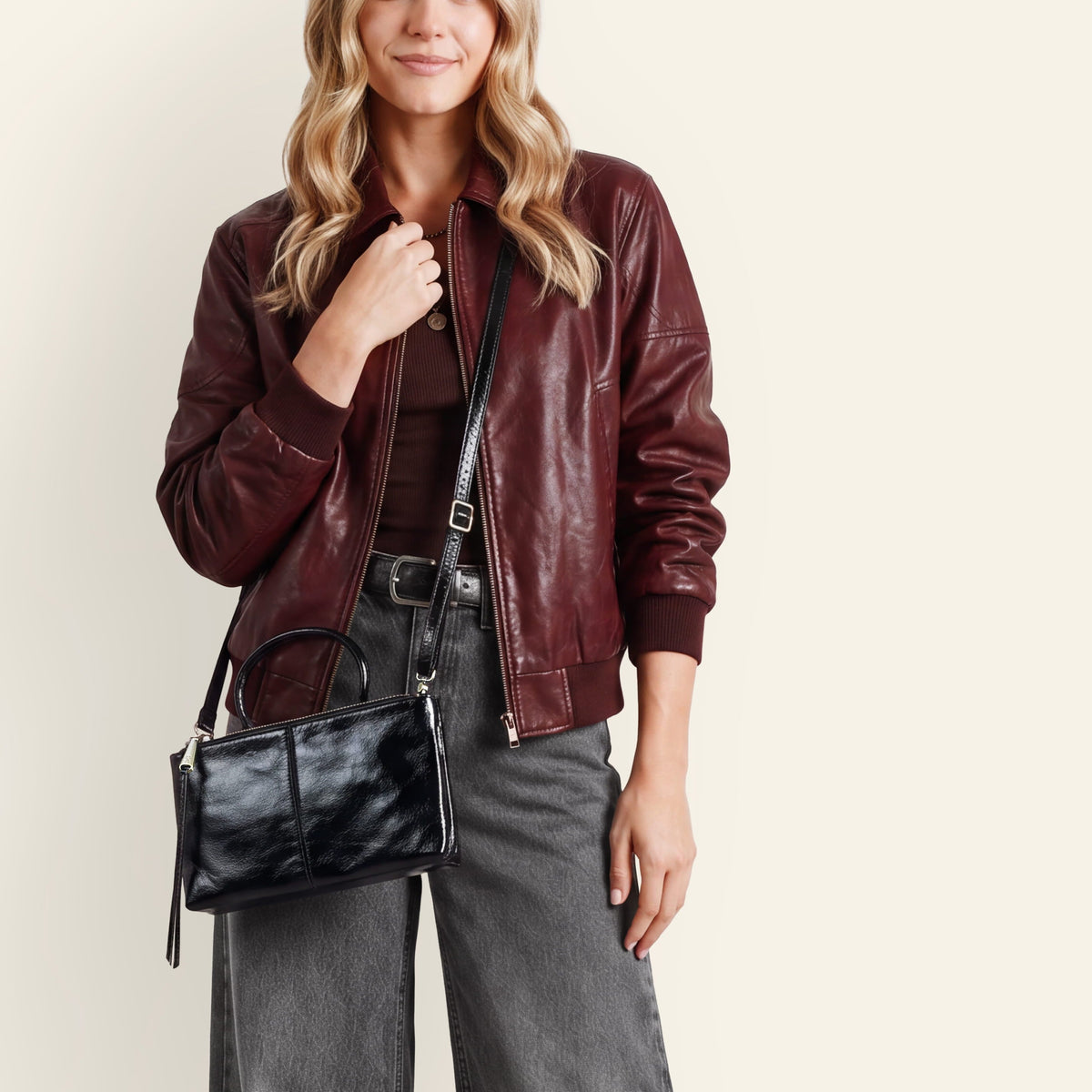 SABLE CROSSBODY VI-BLK