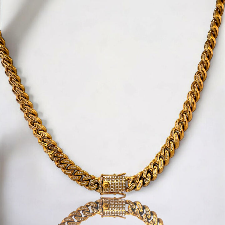 Classic Cuban Link Chain Necklace – Unisex Gold Necklace with Iced Detailing