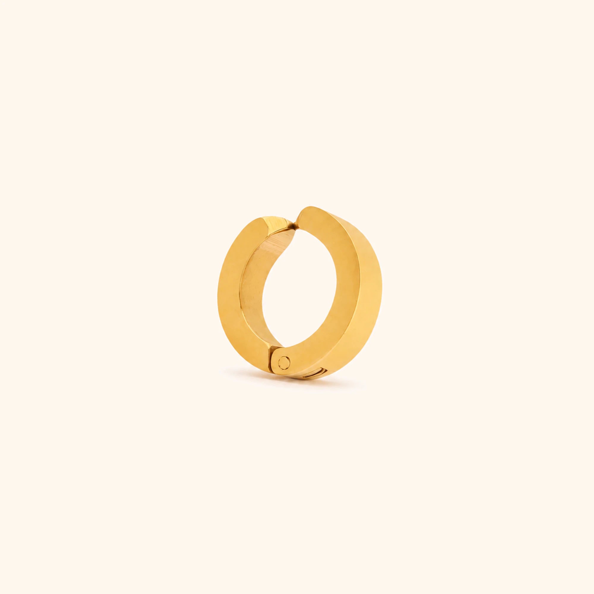 18k gold earring cuff
